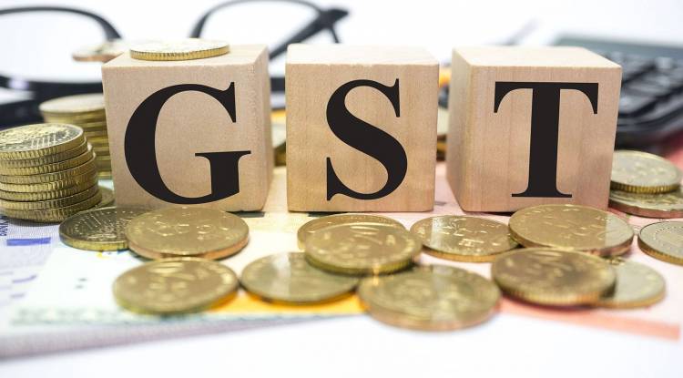 Is it compulsory for a taxpayer to file GST return by himself?